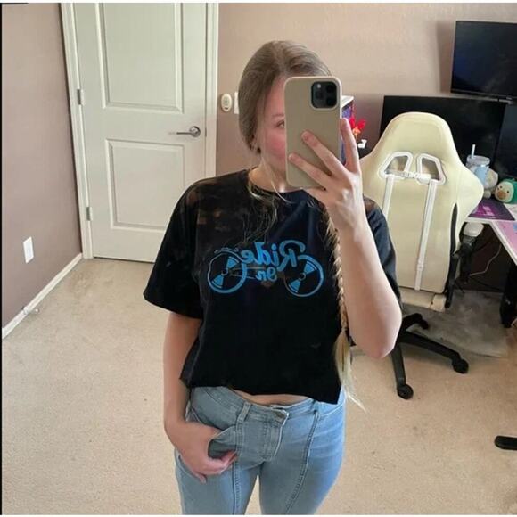 Dick's Sporting Goods Ride On Road Bike Cycling Black Cropped Top - Picture 2 of 4